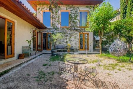 Casa à venda com 471m², 3 quartos e 4 vagas