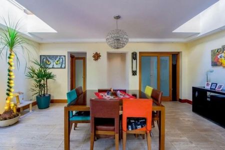 Casa à venda com 3 quartos, 471m² em Sumaré, São Paulo