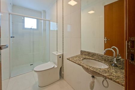 Apartamento para alugar com 118m², 3 quartos e 2 vagas Apartamento para alugar com 118m², 3 quartos e 2 vagasBanheiro da Suíte 1