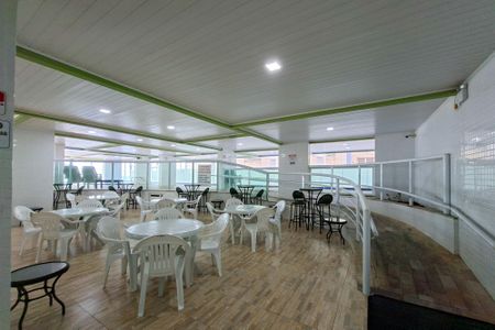 Apartamento para alugar com 118m², 3 quartos e 2 vagas Apartamento para alugar com 118m², 3 quartos e 2 vagasÁrea comum - Piscina