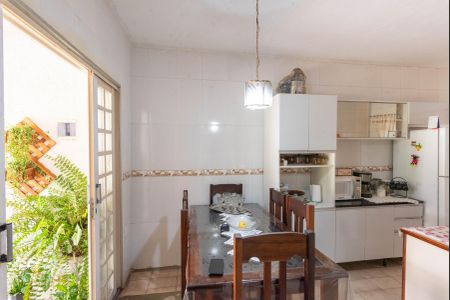 Casa à venda com 94m², 2 quartos e 4 vagasCopa
