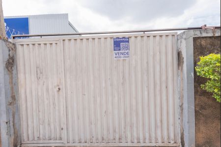 Casa à venda com 94m², 2 quartos e 4 vagasPlaquinha