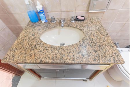 Casa à venda com 94m², 2 quartos e 4 vagasBanheiro