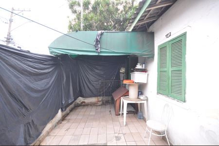 Casa à venda com 72m², 1 quarto e sem vagaQuintal