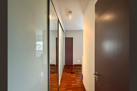 Apartamento para alugar com 180m², 3 quartos e 3 vagasCloset Suíte 2