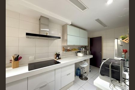 Apartamento para alugar com 180m², 3 quartos e 3 vagasCozinha 