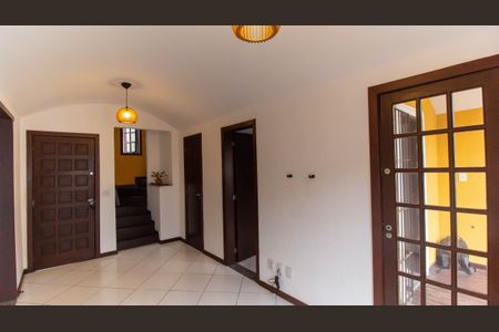 Casa de Condomínio à venda com 2 quartos, 120m² em Sapê, Niterói