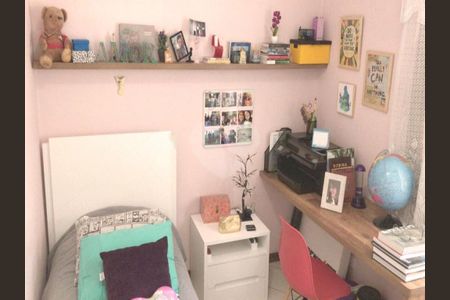 Casa à venda com 3 quartos, 140m² em Jardim Cláudia, São Paulo