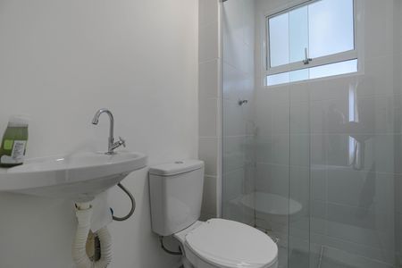Apartamento para alugar com 46m², 2 quartos e 1 vaga Apartamento para alugar com 46m², 2 quartos e 1 vagaBanheiro