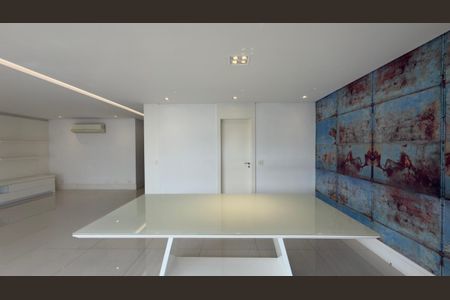 Apartamento à venda com 200m², 4 quartos e 4 vagas Apartamento à venda com 200m², 4 quartos e 4 vagasFoto 05