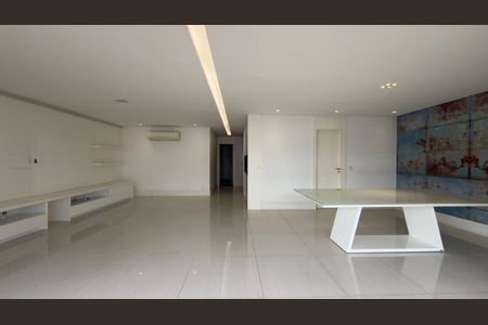 Apartamento à venda com 200m², 4 quartos e 4 vagas Apartamento à venda com 200m², 4 quartos e 4 vagasFoto 04