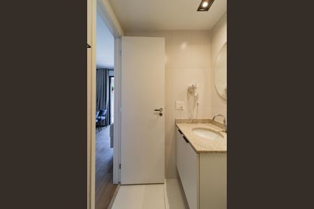 Banheiro de kitnet/studio à venda com 1 quarto, 28m² em Pompeia, São Paulo