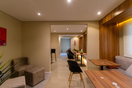 Apartamento para alugar com 33m², 2 quartos e sem vaga Apartamento para alugar com 33m², 2 quartos e sem vagaÁrea comum - Salão de festas