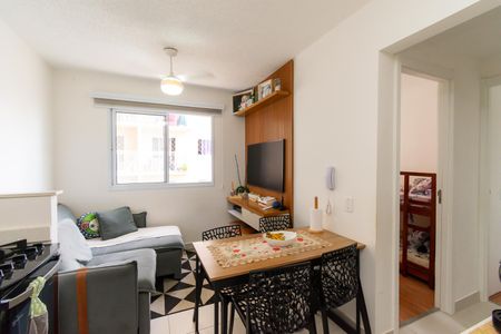 Apartamento para alugar com 33m², 2 quartos e sem vaga Apartamento para alugar com 33m², 2 quartos e sem vagaSala