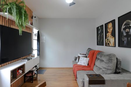 Sala de casa de condomínio para alugar com 2 quartos, 54m² em Jundiapeba, Mogi das Cruzes