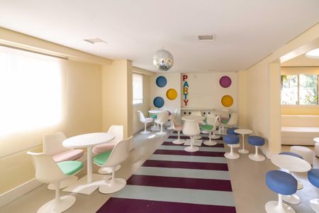 Apartamento para alugar com 82m², 3 quartos e 2 vagas Apartamento para alugar com 82m², 3 quartos e 2 vagasÁrea comum - Salão