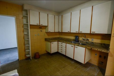 Apartamento à venda com 418m², 6 quartos e 2 vagasCozinha