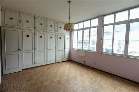 Apartamento à venda com 418m², 6 quartos e 2 vagasQuarto 6