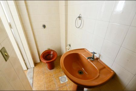 Apartamento à venda com 418m², 6 quartos e 2 vagasBanheiro de Serviço