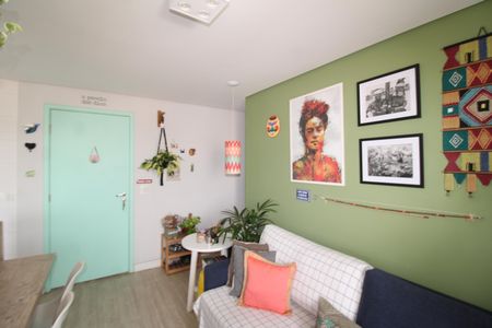 Apartamento à venda com 47m², 2 quartos e 1 vagaSala / Cozinha 