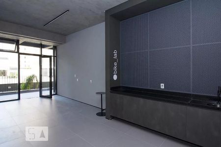 Studio para alugar com 26m², 1 quarto e sem vaga Studio para alugar com 26m², 1 quarto e sem vagaÁrea comum - Bicicletário