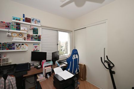 Apartamento à venda com 120m², 4 quartos e 2 vagasQuarto 2
