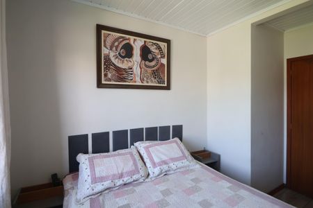 Casa à venda com 234m², 4 quartos e 2 vagasSuite