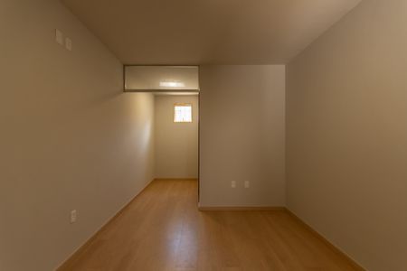 Casa à venda com 210m², 4 quartos e 2 vagas Casa à venda com 210m², 4 quartos e 2 vagasSuíte