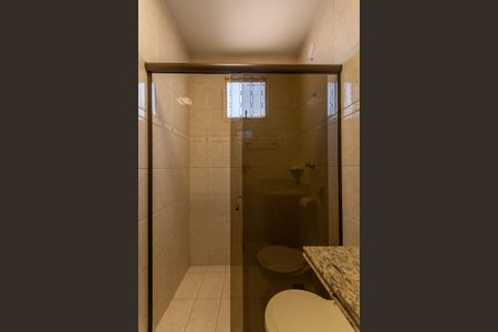 Casa à venda com 210m², 4 quartos e 2 vagas Casa à venda com 210m², 4 quartos e 2 vagasBanheiro Suíte