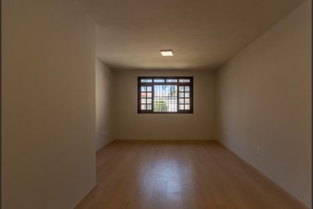 Sala de casa à venda com 4 quartos, 210m² em Castelo, Belo Horizonte