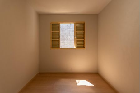 Casa à venda com 210m², 4 quartos e 2 vagas Casa à venda com 210m², 4 quartos e 2 vagasQuarto 1