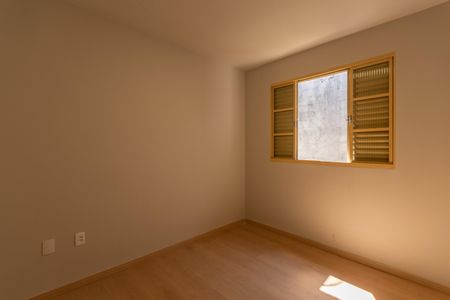 Quarto 1 de casa à venda com 4 quartos, 210m² em Castelo, Belo Horizonte