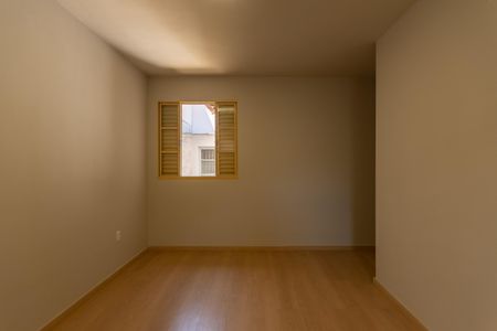 Casa à venda com 210m², 4 quartos e 2 vagas Casa à venda com 210m², 4 quartos e 2 vagasSuíte