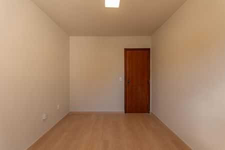 Casa à venda com 210m², 4 quartos e 2 vagas Casa à venda com 210m², 4 quartos e 2 vagasQuarto 3