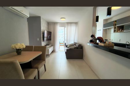 Sala de apartamento para alugar com 2 quartos, 74m² em Recreio dos Bandeirantes, Rio de Janeiro