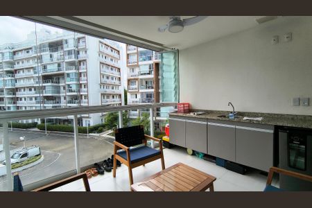 Apartamento para alugar com 74m², 2 quartos e 1 vagaVaranda