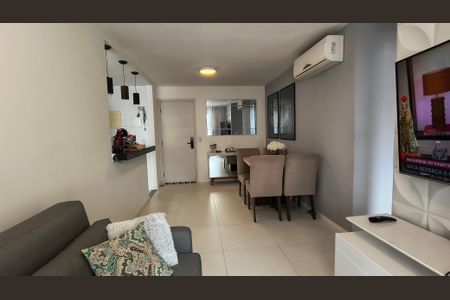 Sala de apartamento para alugar com 2 quartos, 74m² em Recreio dos Bandeirantes, Rio de Janeiro