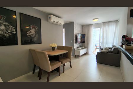 Sala de apartamento para alugar com 2 quartos, 74m² em Recreio dos Bandeirantes, Rio de Janeiro