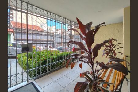 Apartamento à venda com 80m², 3 quartos e 1 vaga Apartamento à venda com 80m², 3 quartos e 1 vagaFachada e portaria