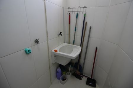 Apartamento para alugar com 160m², 3 quartos e 1 vagaÁrea de Serviço