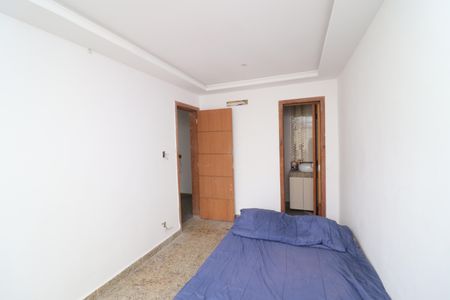 Casa à venda com 340m², 4 quartos e 3 vagasSuíte 2