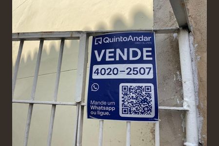Casa à venda com 340m², 4 quartos e 3 vagas Casa à venda com 340m², 4 quartos e 3 vagasPlaquinha