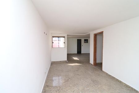 Casa à venda com 340m², 4 quartos e 3 vagasTerraço