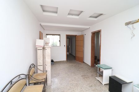 Casa à venda com 340m², 4 quartos e 3 vagasSuíte 3