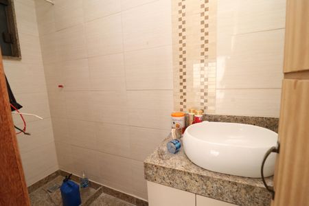 Casa à venda com 340m², 4 quartos e 3 vagasBanheiro da Suíte 2