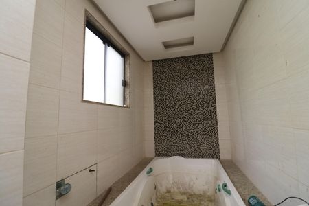 Casa à venda com 340m², 4 quartos e 3 vagasBanheiro da Suíte 3