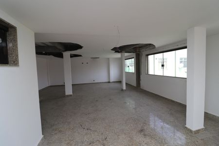 Casa à venda com 340m², 4 quartos e 3 vagasTerraço