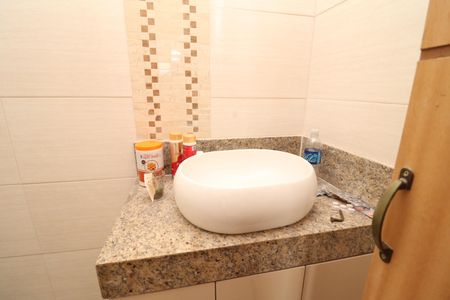 Casa à venda com 340m², 4 quartos e 3 vagasBanheiro da Suíte 2