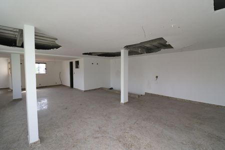 Casa à venda com 340m², 4 quartos e 3 vagasTerraço