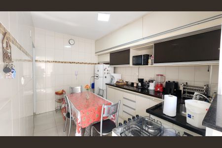 Apartamento para alugar com 70m², 2 quartos e 1 vaga Apartamento para alugar com 70m², 2 quartos e 1 vagaCozinha